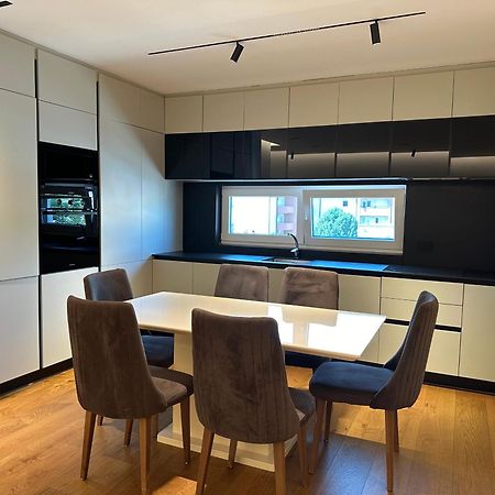Skyline Exclusive Apartment Peje Exterior photo
