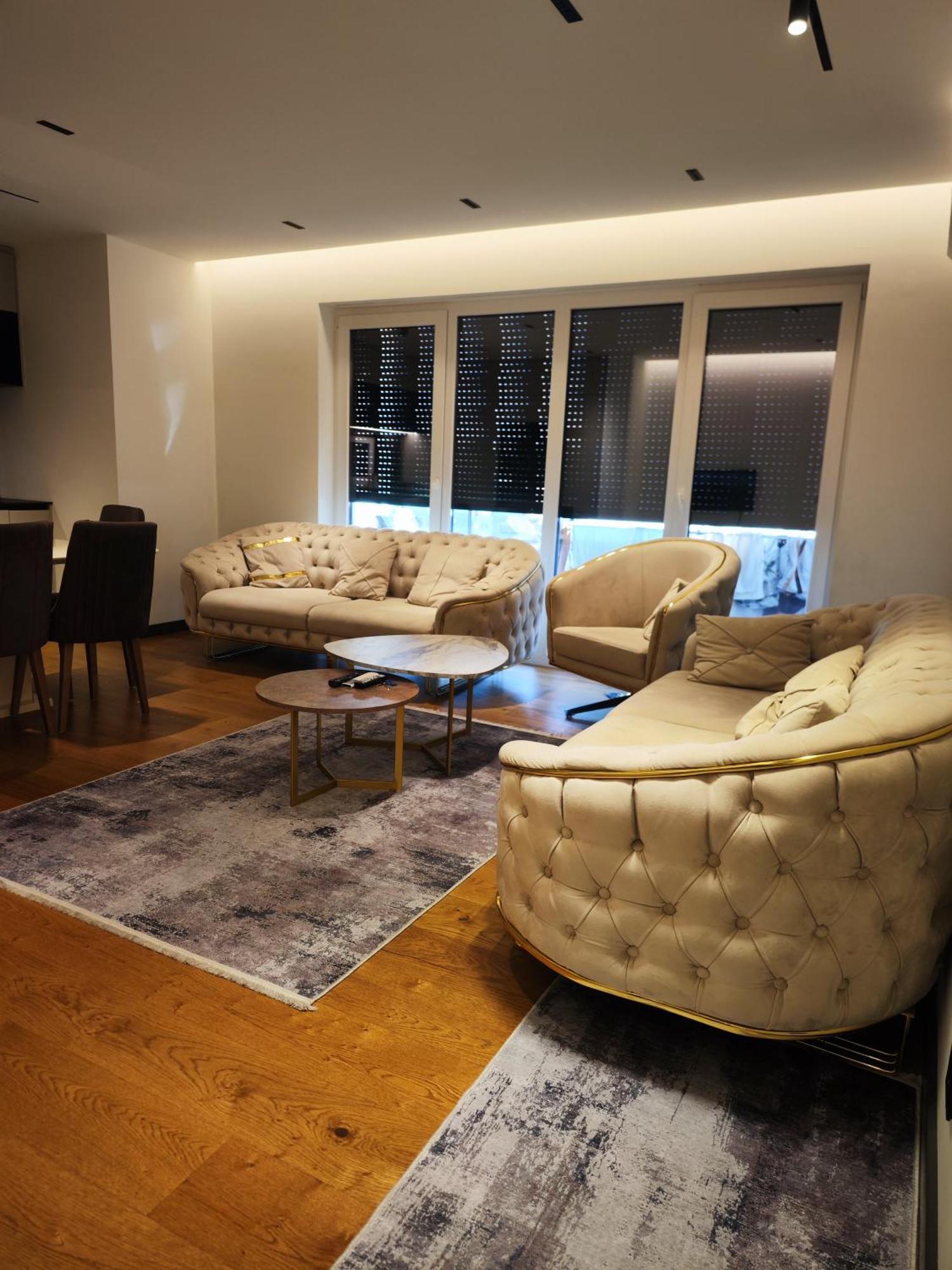 Skyline Exclusive Apartment Peje Exterior photo